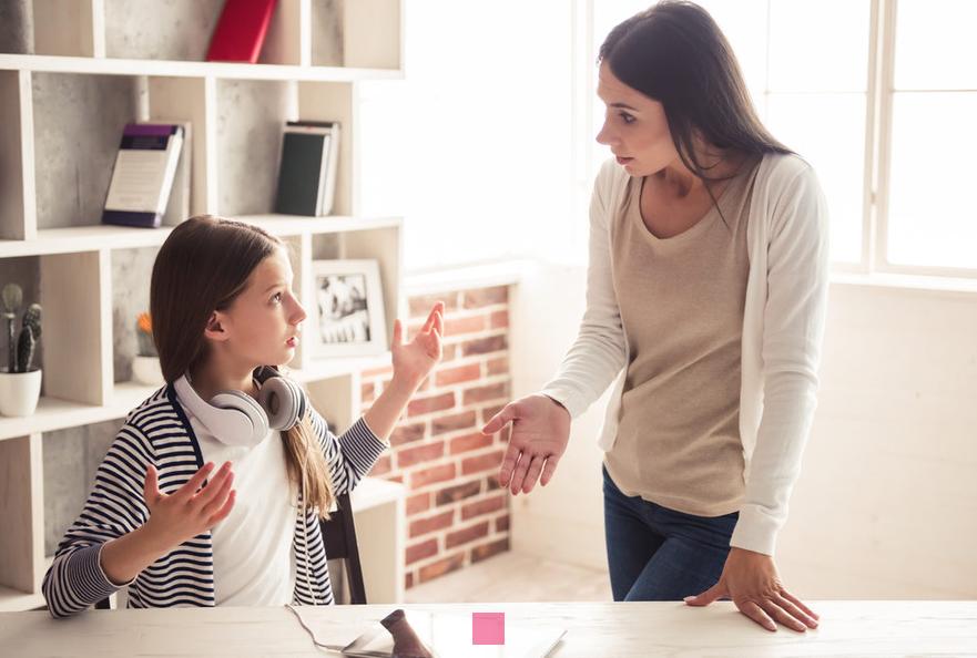 Comment gérer les tensions avec la fille de mon conjoint pour préserver notre couple?